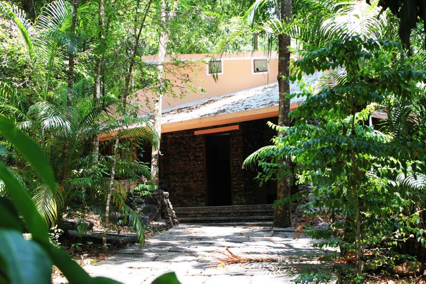 Mala Nature Stay Hero